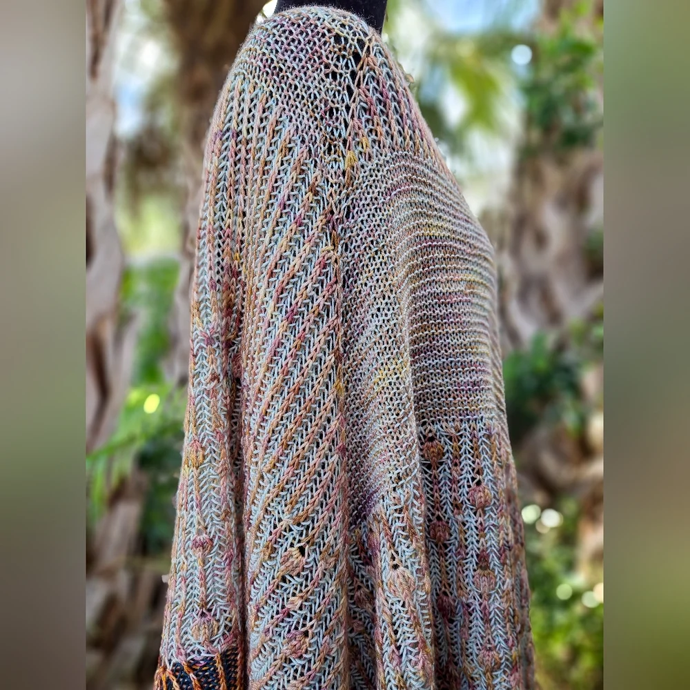 Hand Crafted OOAK Avantgarde Contemporary Reversible Knit Shawl Orange Pink - Picture 11 of 16